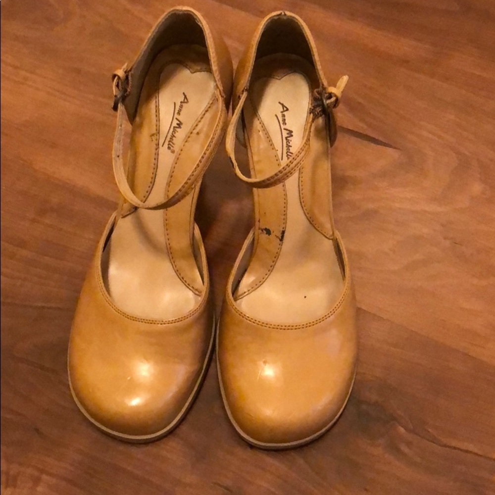 Anne Michelle Dance Shoe - Size 6